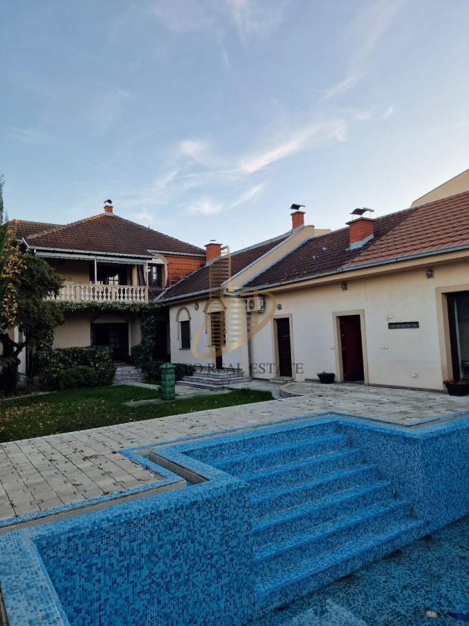 Izdavanje kuće od 450 m2 za poslovnu delatnost