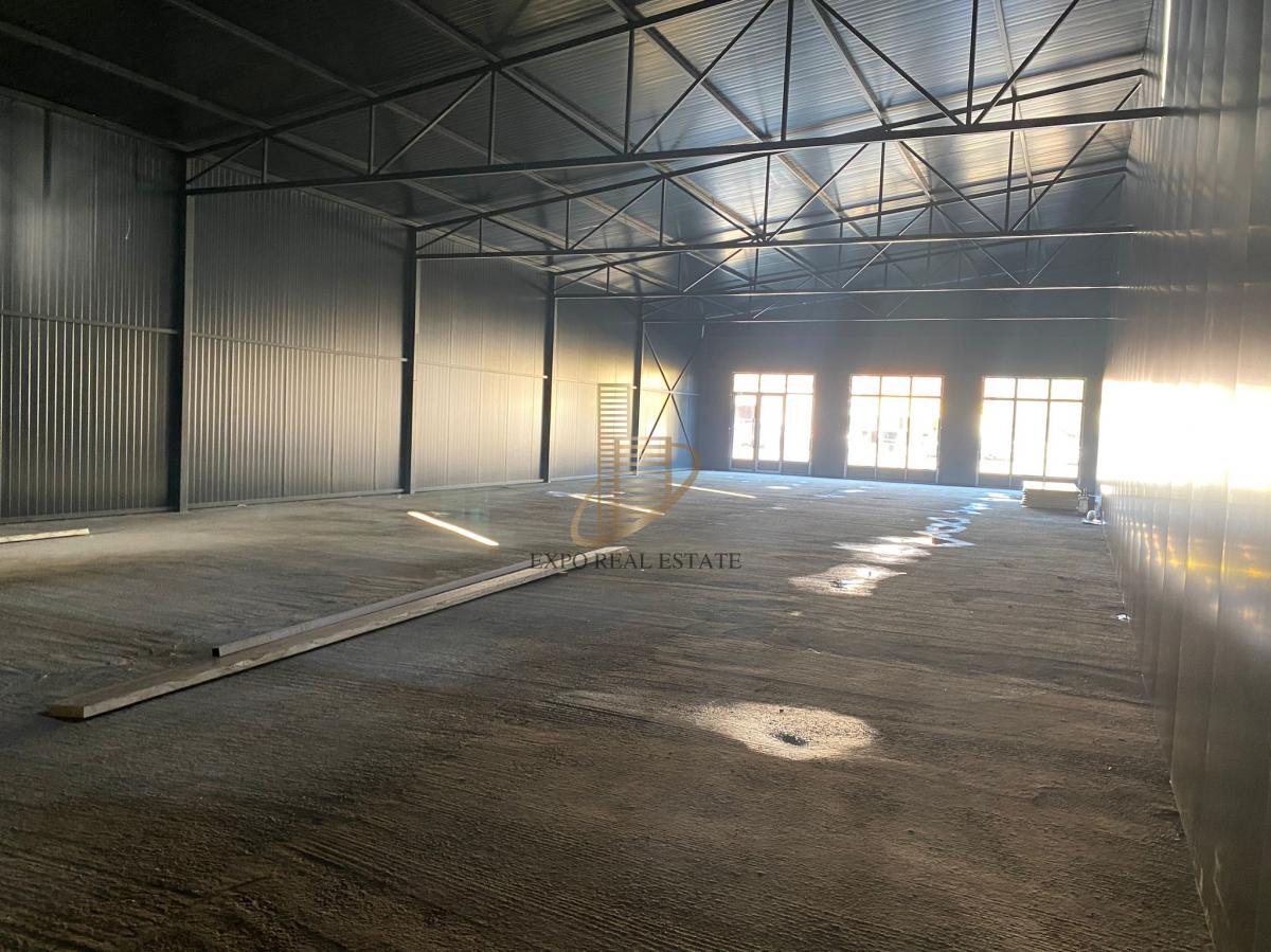 Izdavanje 400m2 poslovni prostor,hala