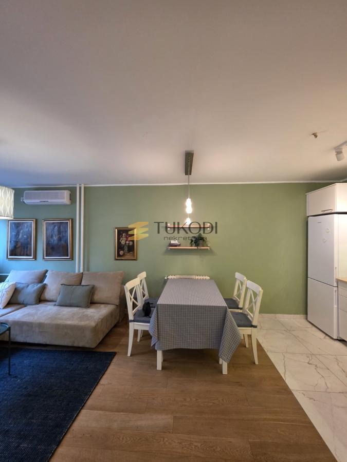 Izdavanje 3,0 stan od 80m2 Blok 22