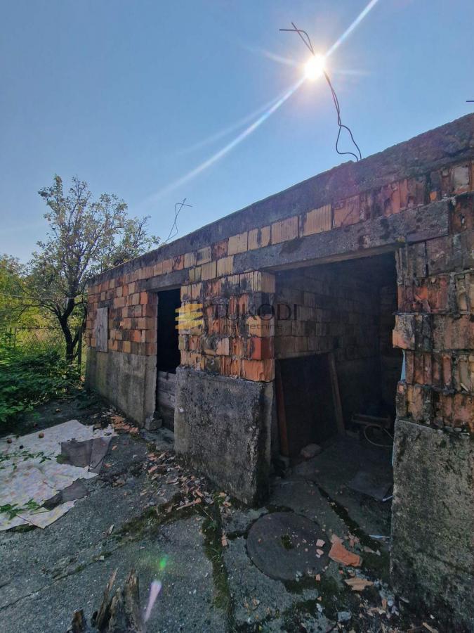 Kuća,Novi Banovci idealna za poslovanje, 765m2