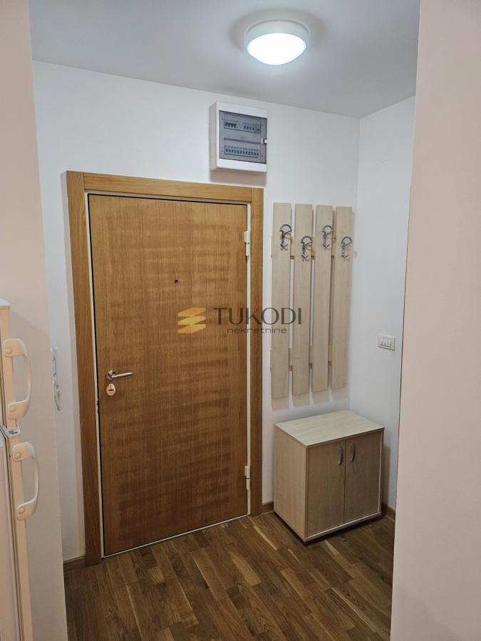 Izdavanje 1,5 od 45m2 Podbara