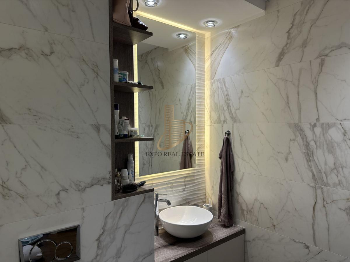 Prodaja 4,0 stan od 115m2 Južni Bulevar