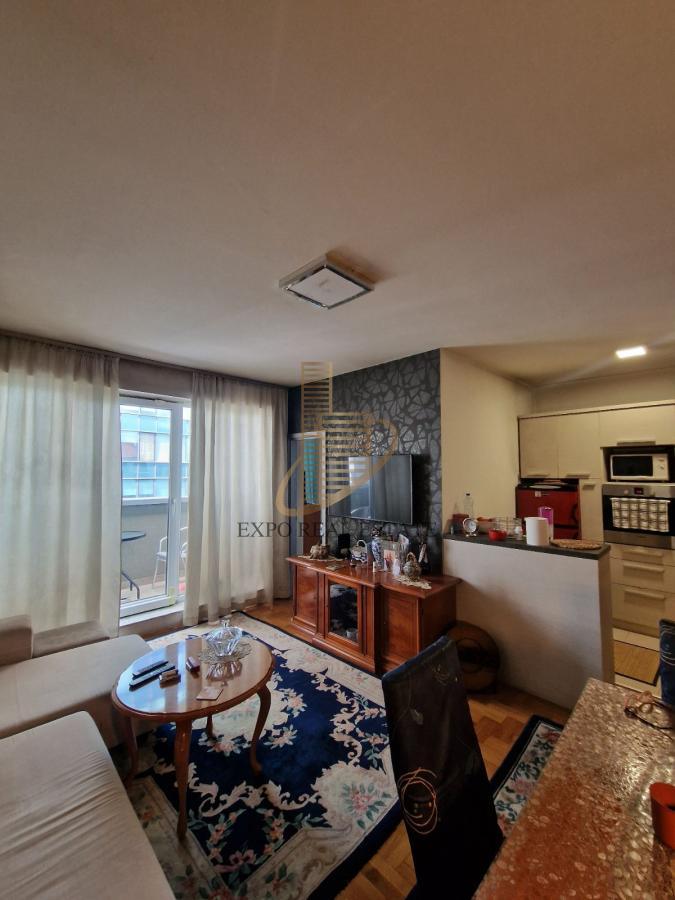 Prodaja 4,0 duplex od 74m2 Novosadskog Sajma