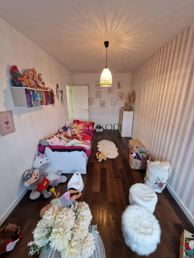 Za prodaju 4,0 stan od 145m2 - Telep