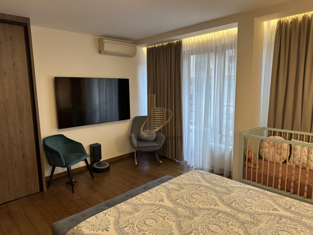 Prodaja 4,0 stan od 115m2 Južni Bulevar