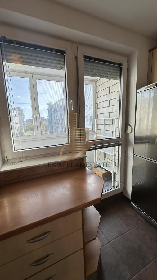 Dvoiposoban stan kod Arene, pogodan za poslovni prostor ili stanovanje