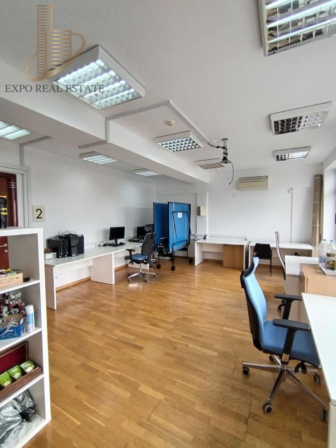 Poslovni prostor od 500m2 idealan za školu ili IT