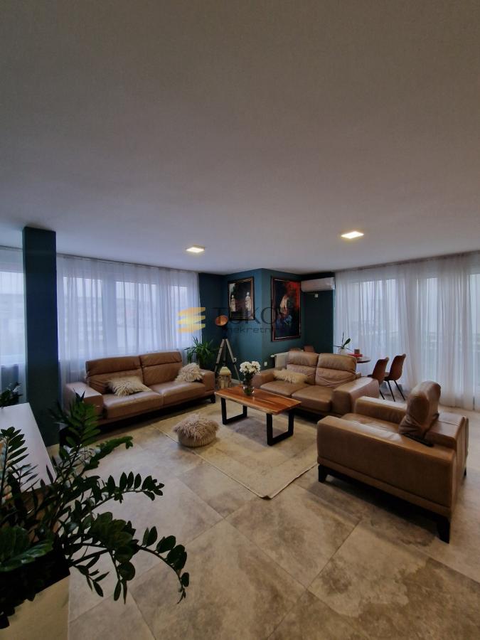 Za prodaju 4,0 stan od 145m2 - Telep