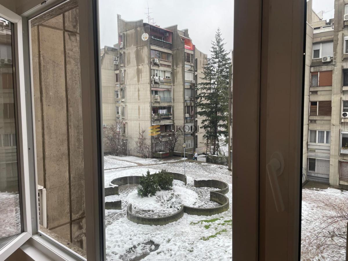 Dvosoban stan u 22.bloku