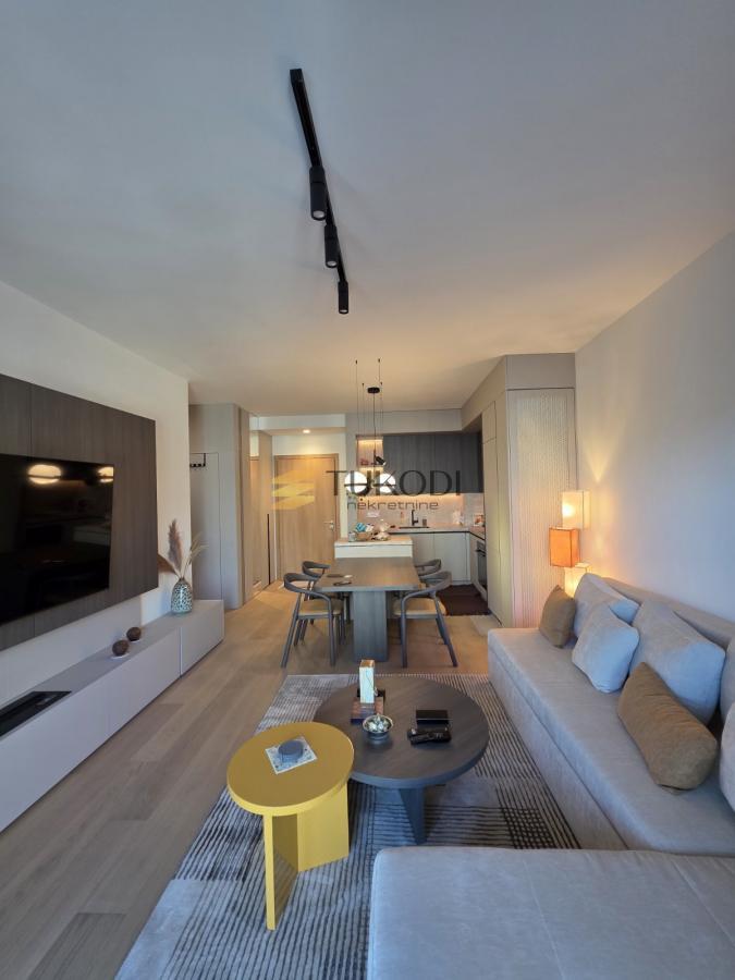 Izdavanje 2,0 stan BW Kings sa garažnim parking mestom