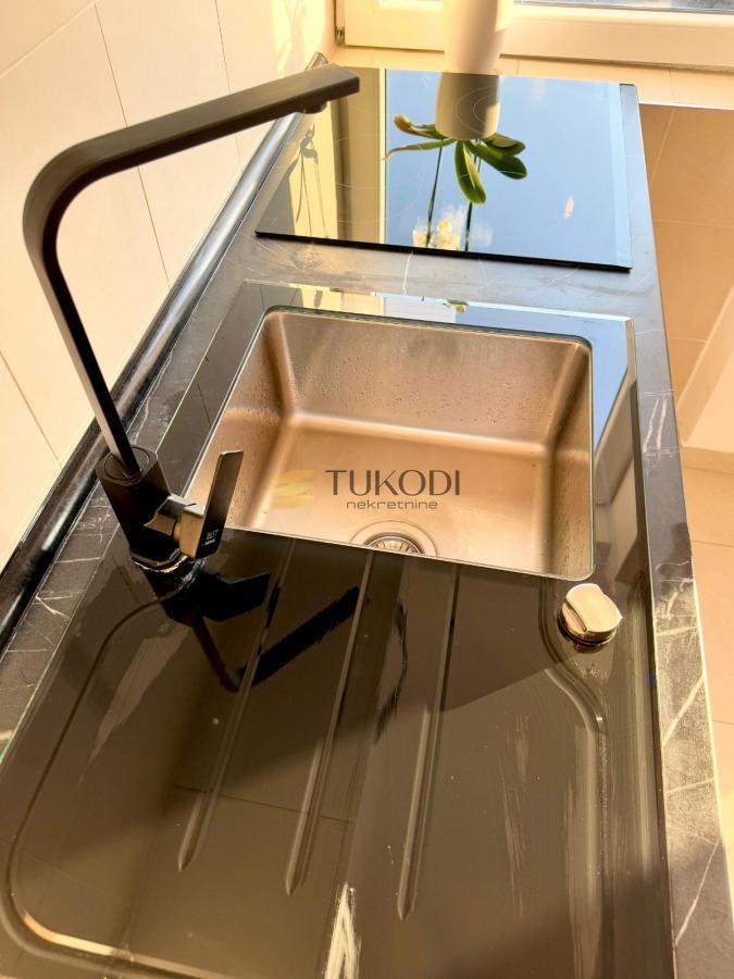 Izdavanje 2.0 lux stana na Zvezdari