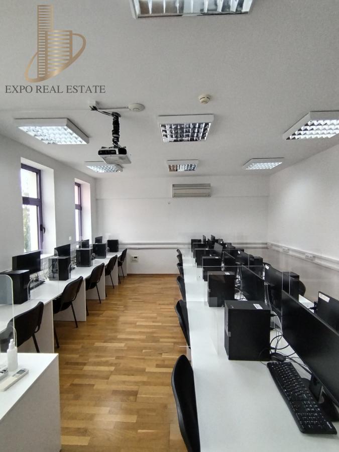 Poslovni prostor od 500m2 idealan za školu ili IT