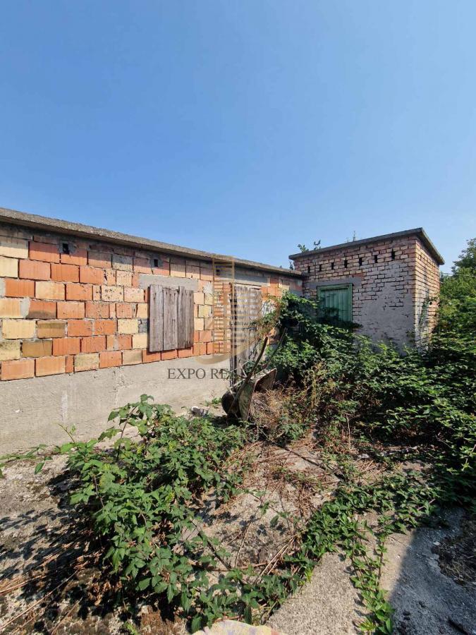 Kuća,Novi Banovci idealna za poslovanje, 765m2