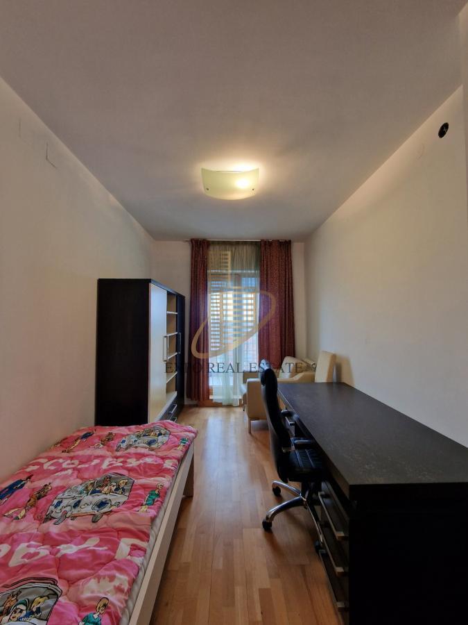 Izdavanje 3,0 stan od 80m2 Bul.Oslobodjenja