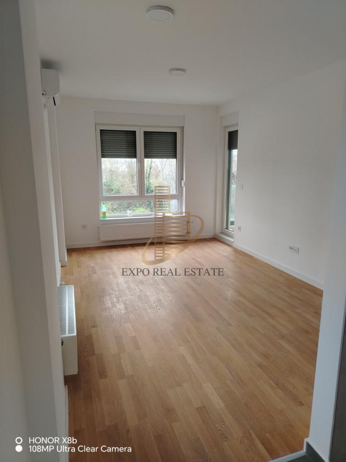 Knežev Park 1,5 stan od 44m2