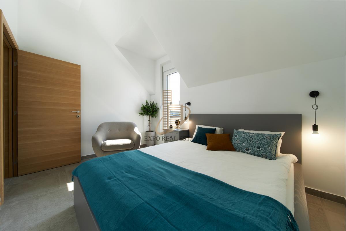 Izdavanje 4,0 kuća sa bazenom Sremski Karlovci