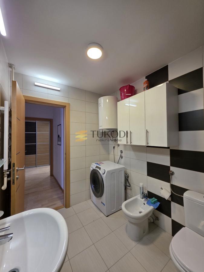 Stan 85m2 Žorža Klemensoa sa garažom