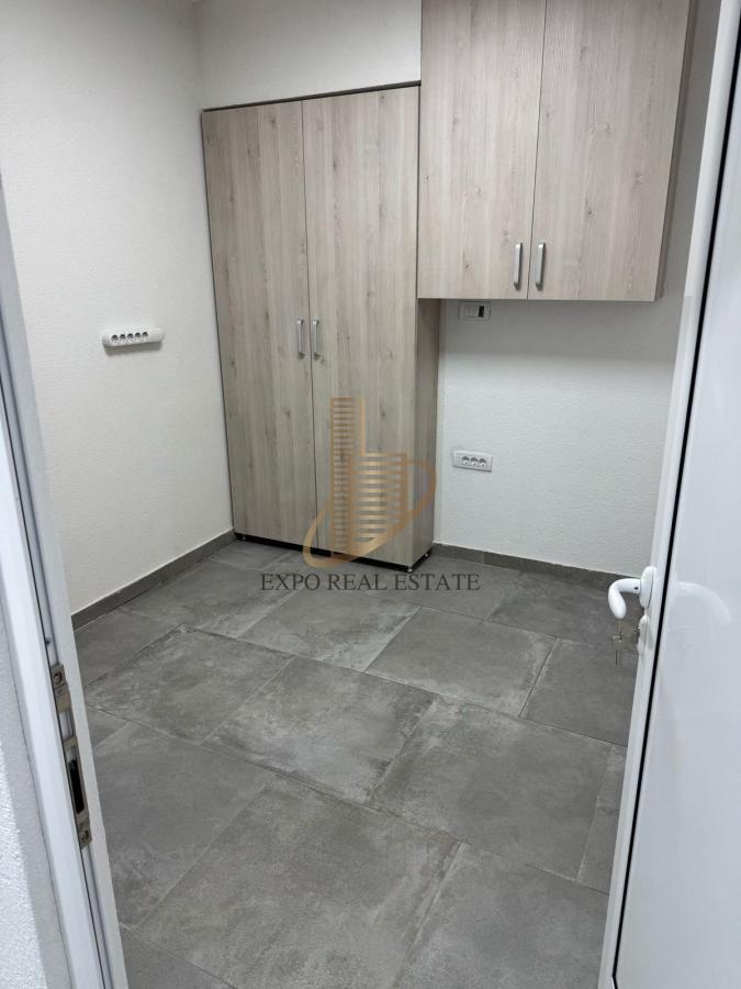 Prodaja,poslovni prostor,Vojvode Vlahovića