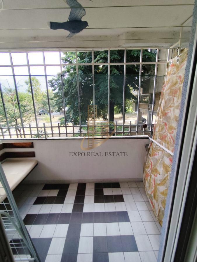 Izdavanje 4,0 stan od 120m2 Limanska pijaca