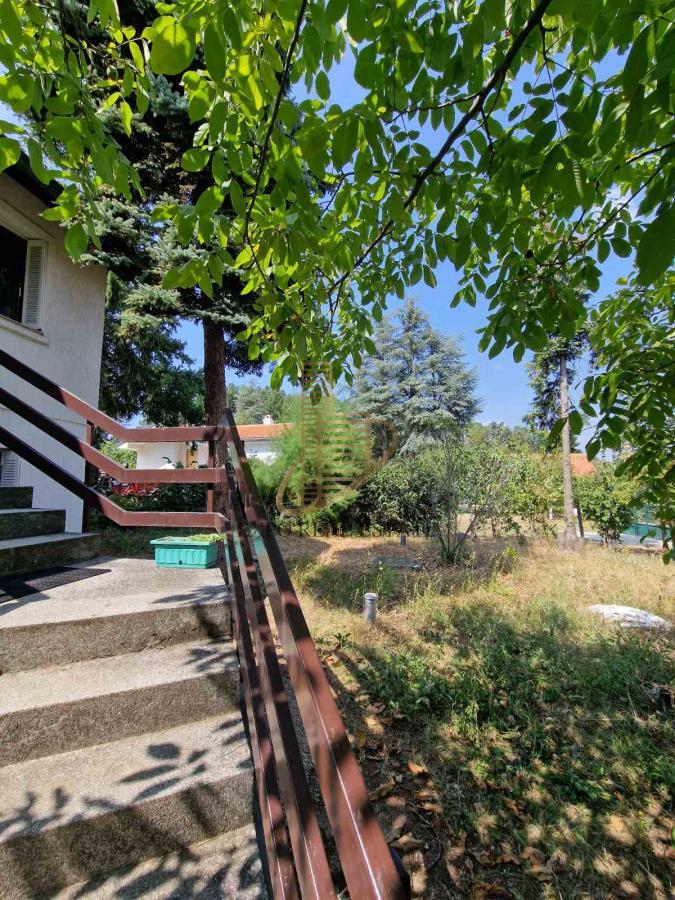 Kuća 290m2 na 10a placa - Ralja -Sopot-Popović