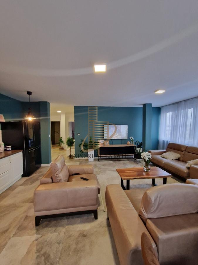 Za prodaju 4,0 stan od 145m2 - Telep