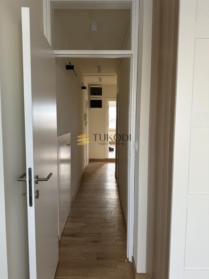 Moderan 3.0 stan kod Immo centra sa panoramskim pogledom