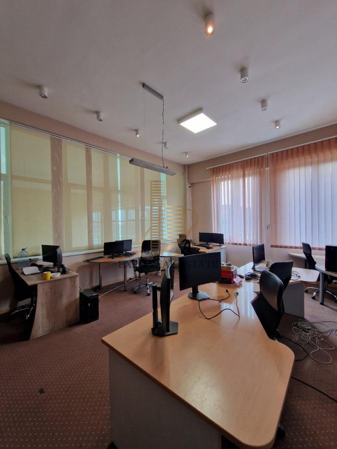 Poslovni prostor od 690m2