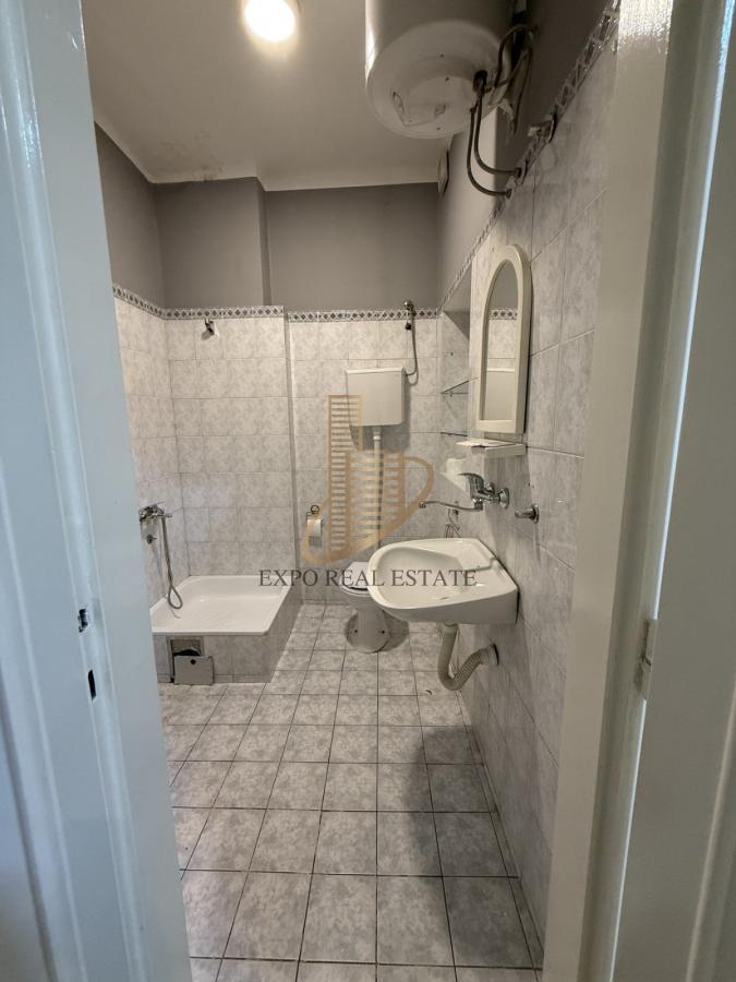 Izdavanje 3,0 stan za poslovnu delatnost 60m2