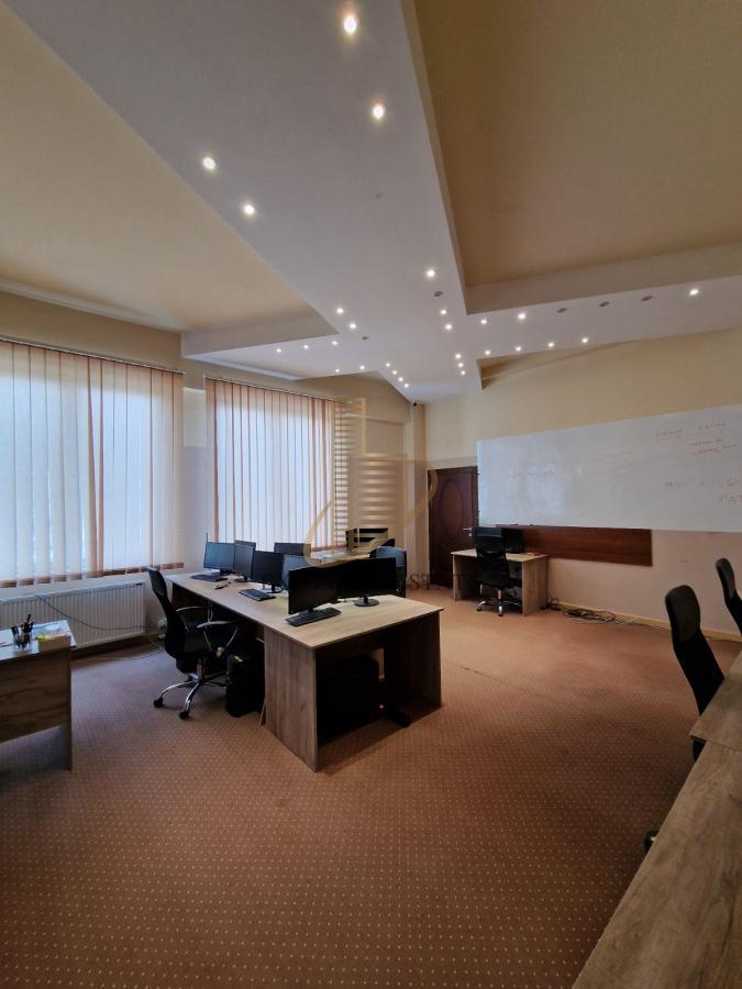 Poslovni prostor od 690m2