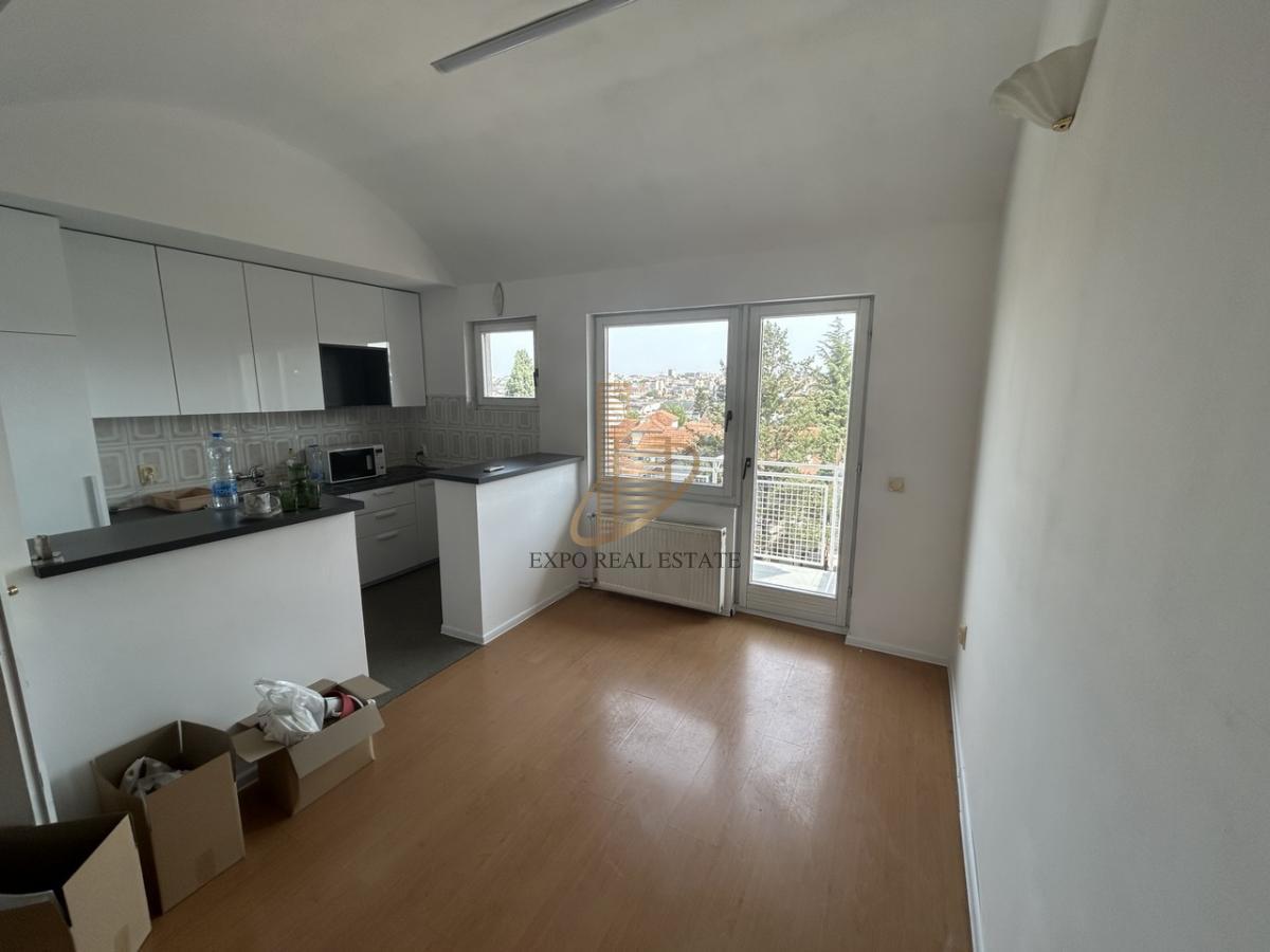 Kancelarije, 176m2 Bioskop Voždovac