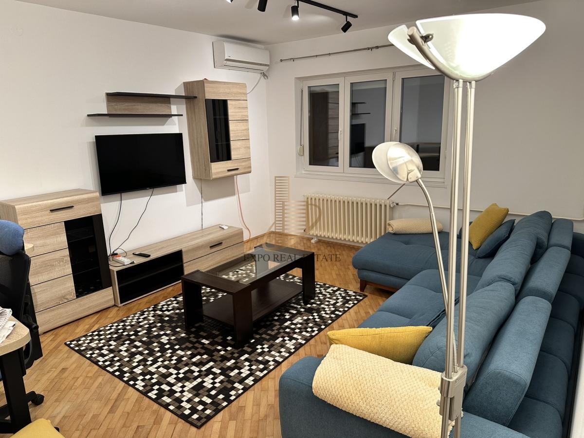 Izdavanje 2,0 stan od 53m2 Vojvode Mišića