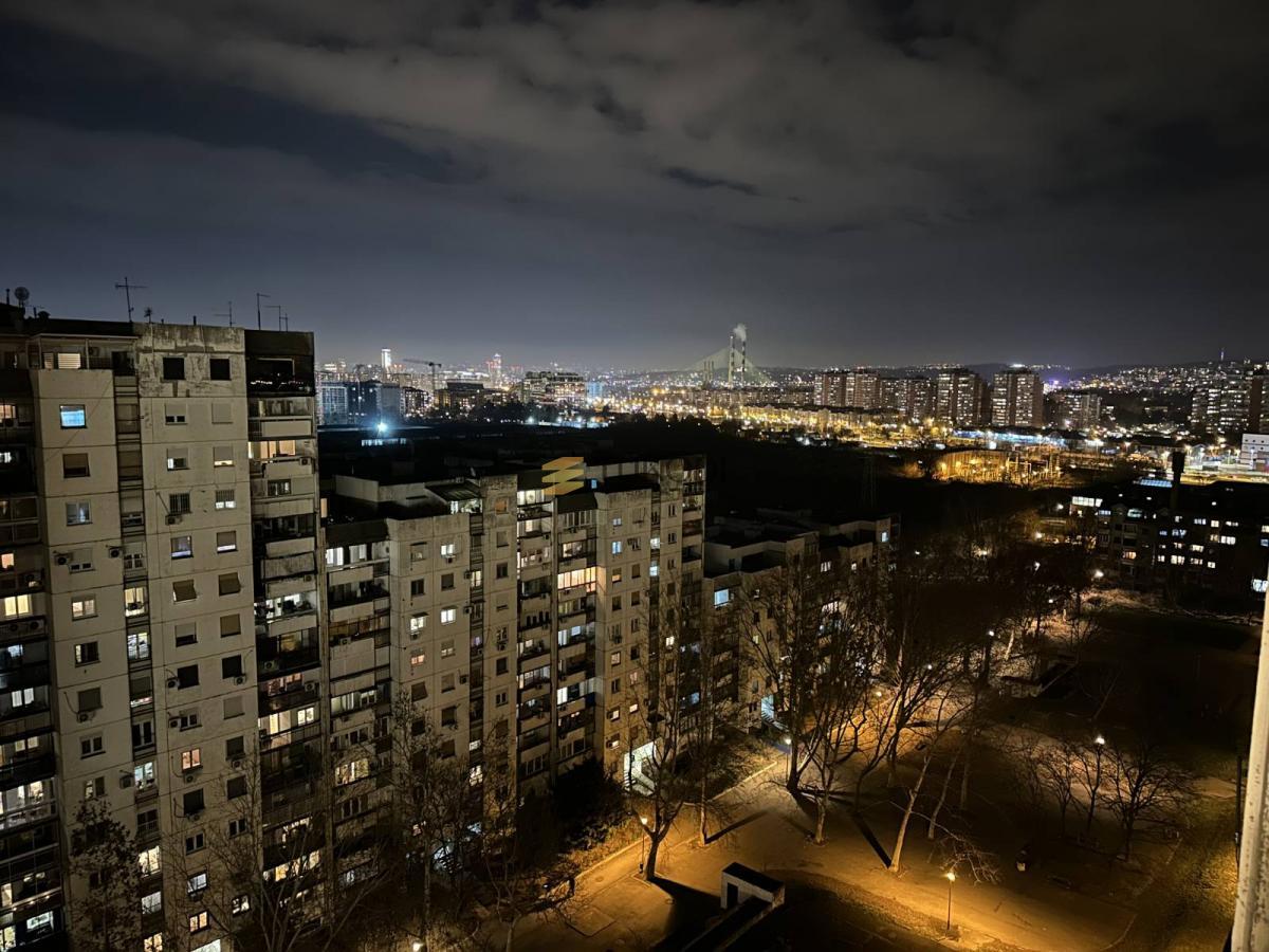 Moderan 3.0 stan kod Immo centra sa panoramskim pogledom