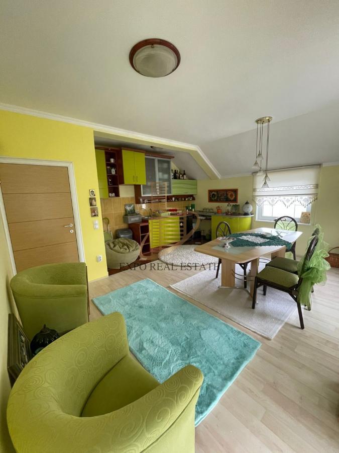 2-etažna kuća od 400m3 Veternička rampa