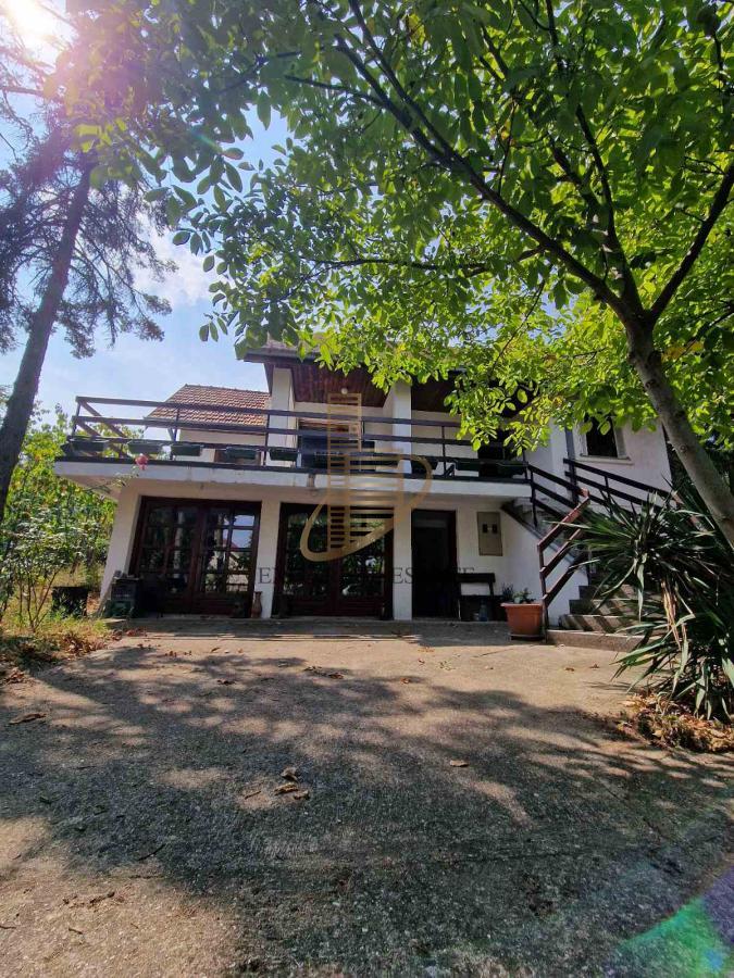 Kuća 290m2 na 10a placa - Ralja -Sopot-Popović