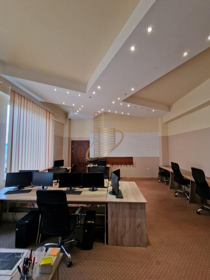 Poslovni prostor od 690m2