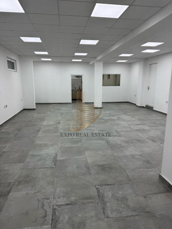 Prodaja,poslovni prostor,Vojvode Vlahovića