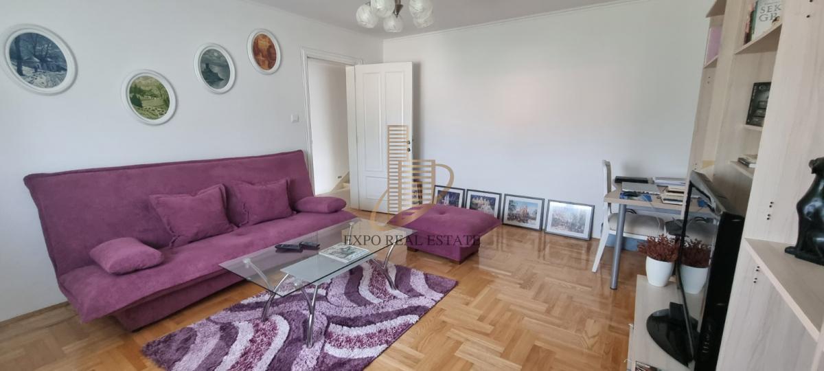 Prodaja,kuća od 200m2 pored Dunava