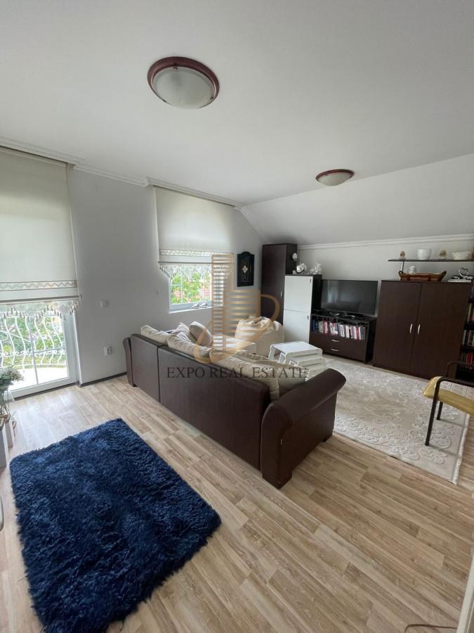 2-etažna kuća od 400m3 Veternička rampa