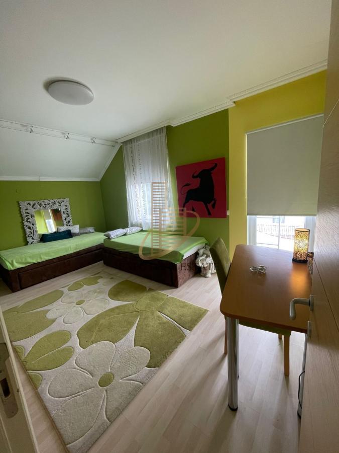 2-etažna kuća od 400m3 Veternička rampa