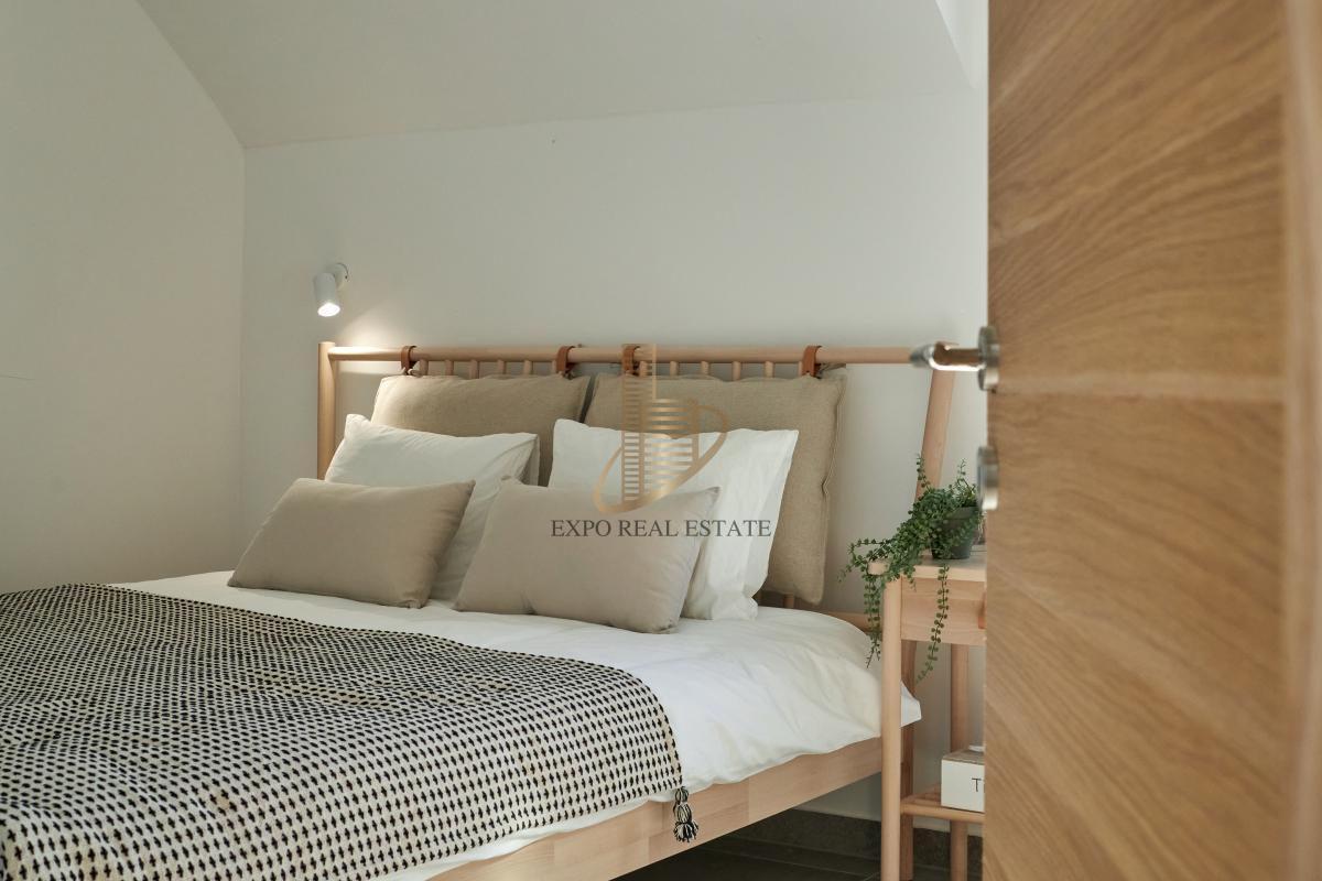 Izdavanje 4,0 kuća sa bazenom Sremski Karlovci