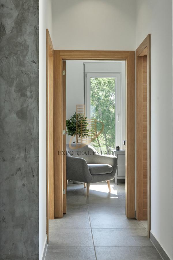 Izdavanje 4,0 kuća sa bazenom Sremski Karlovci