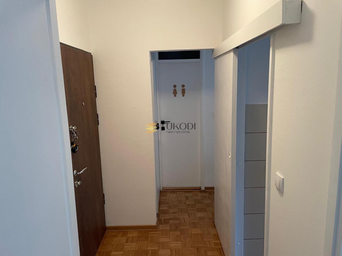 Dvosoban stan u 22.bloku