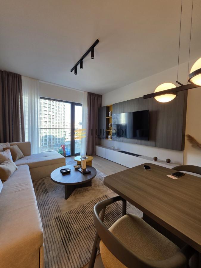 Izdavanje 2,0 stan BW Kings sa garažnim parking mestom