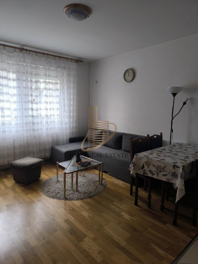 Prodaja, garsonjera od 26m2 Podbara