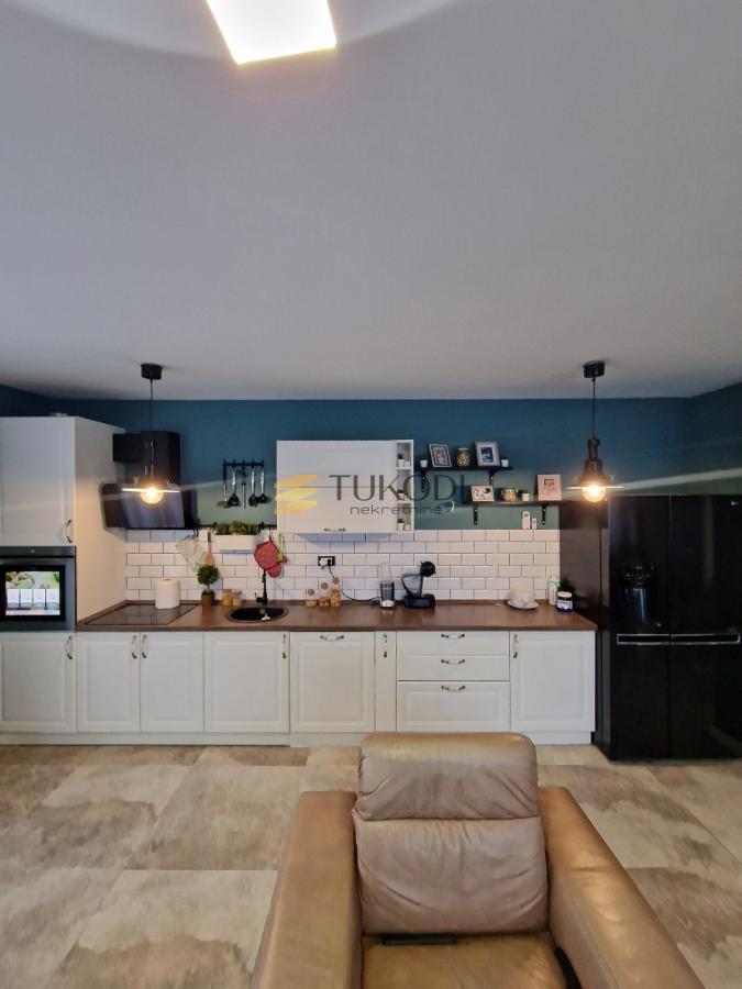 Za prodaju 4,0 stan od 145m2 - Telep