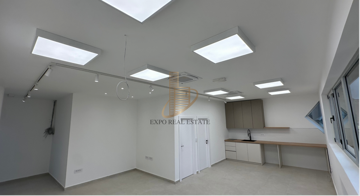 Poslovni prostor,96m2,Banovo Brdo-prometna lokacija