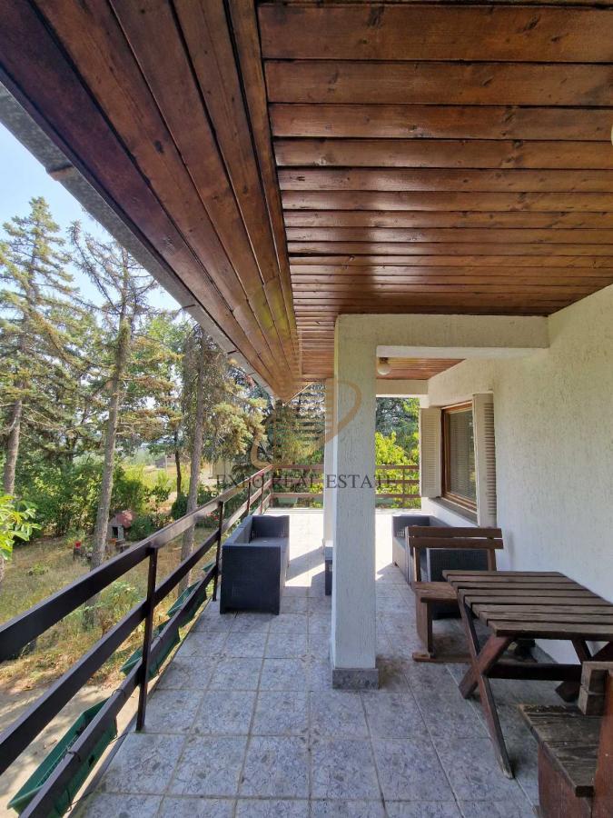 Kuća 290m2 na 10a placa - Ralja -Sopot-Popović