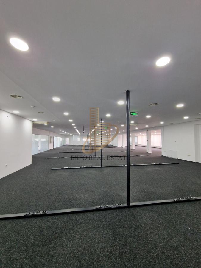 Poslovni prostor 1150m2 Novo Naselje