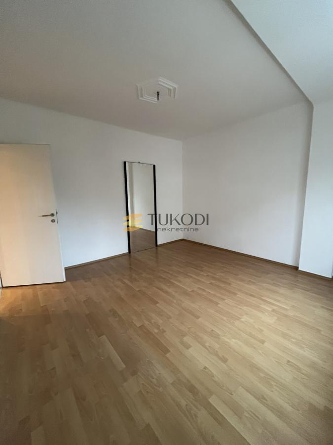 Prodaja 3,5 stan od 112m2 Vojvode Putnika