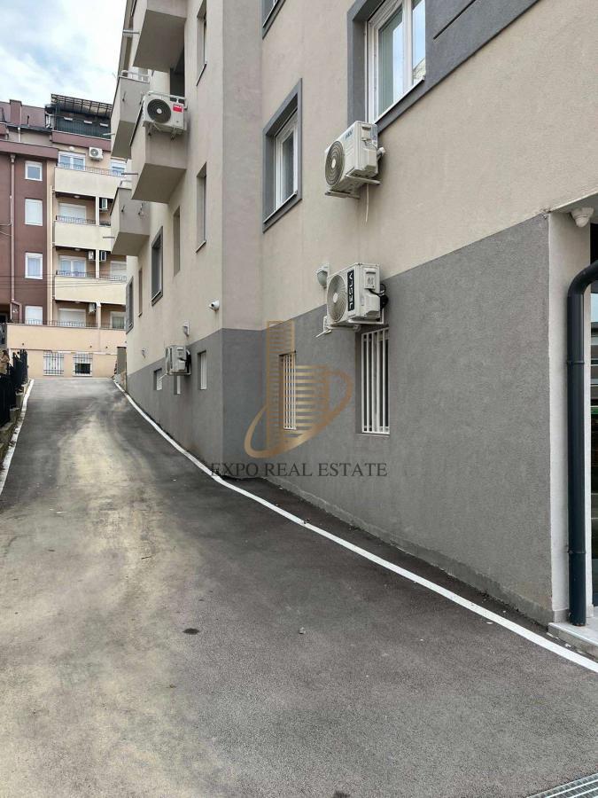 Prodaja,poslovni prostor,Vojvode Vlahovića